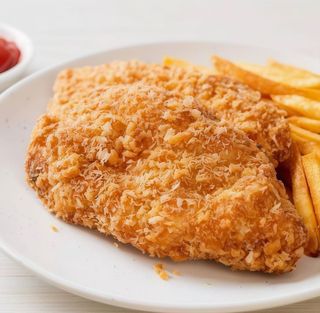 50. Pechuga Empanan Con Papas