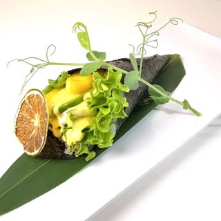 138 Temaki mango