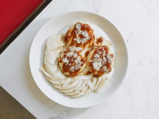 Сирники з карамеллю та бананом