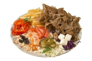 Mega Kebab na talerzu