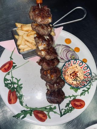 Mesni uštipci sa sirom