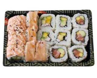 28. Uramaki de Salmão Top com manga e abacate