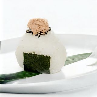 68 Onigiri maguro