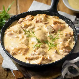 Plat Suprême De Poulet À La Sauce Crème