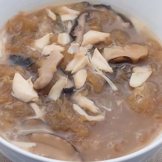 Sopa De Aletas De Tiburón