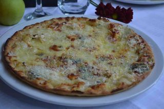 Pizza Quattro Formaggi