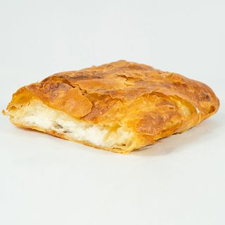 Гръцка бугаца с крема сирене