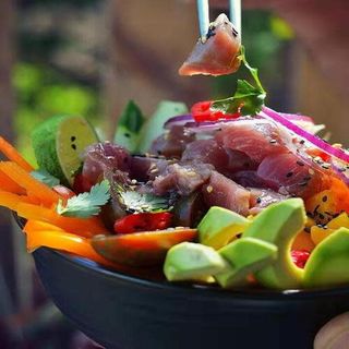 E4- Ensalada de Sashimi Variado