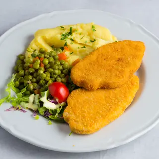Veganska(nugets) šnicla sa varivom i pire krompirom