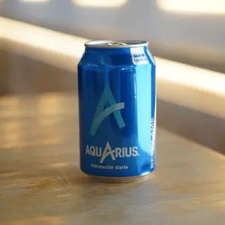 Aquarius Limón lata 330ml.