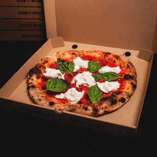 Pizza especial Caprese (33cm.)