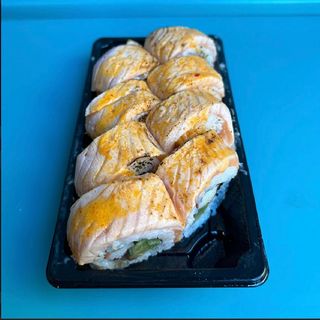 Roll spicy salmon