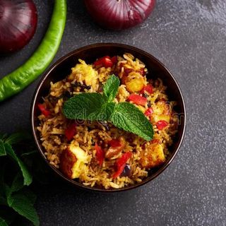 Cottage Cheese (Paneer) Dum Biryani - Medium Pack (650 ML) + 1 Drink