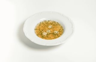 Домашний бульон с курицей и лапшой