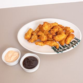 Fingers De Pollo Empanados Con Dos Salsas