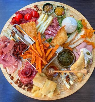 Tagliere speciali per 2 persone con specialità napoletane