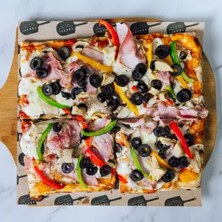 Pizza Capricciosa (2 persoane)