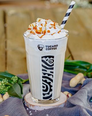 Peanut Butter Milkshake cu înghețată* de vanilie și unt de arahide | 400 ml 