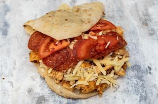 Arnold Schwarzenegger sendvič u somunu