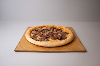 Pizza z mięsem kraftowym