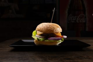 Classic Burger + Patatas + Bebida