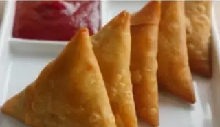 Meat samosa (3 pzs.)