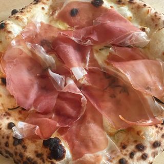 Mozzarella gorgonzola fuori cottura speck 