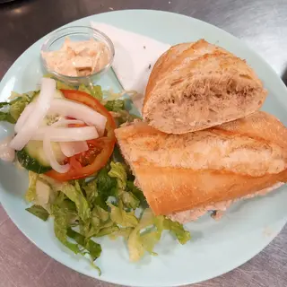 BOCADILLO Atun Con Mayonesa /BAGUETTE  Tuna and Mayonaise