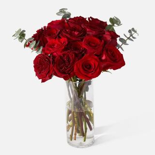 Amour 12 Rosas Rosas y verde floral