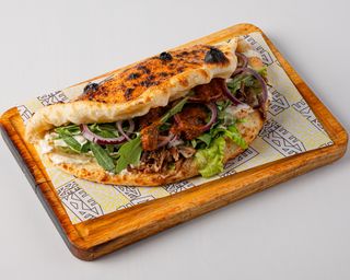 Пиде с курицей BBQ