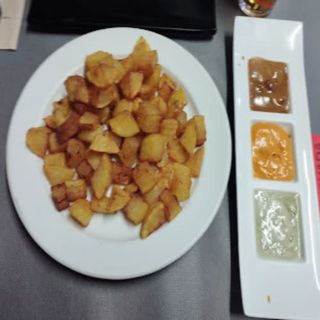Patatas 3 Salsas