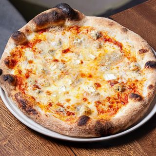 Pizza Quattro formaggi 