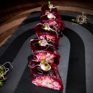 Ensalada de Arenque (Seledka pod shuboy)