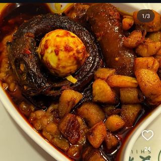 Ewa Agoyin + Kpanla + Egg + Plantain