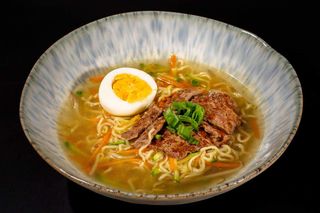 524 Ramen in brodo con manzo