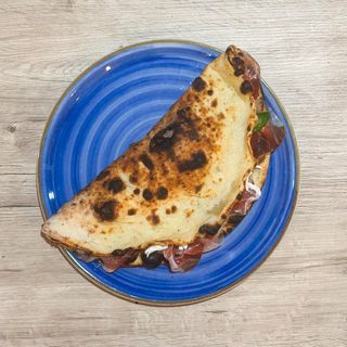 Er ghigno crudo e stracciata