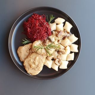 Polędwiczki wieprzowe w sosie grzybowym 