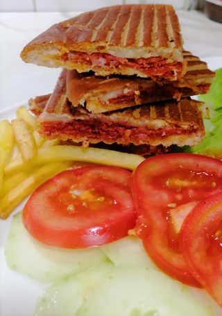 Tost sa kulenom i kačkavaljem