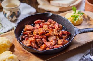 TIGAIA DACULUI (pomana porcului) 10 - 12 portii