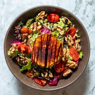 ENSALADA DE QUESO DE CABRA