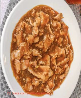 Carne de Vaca com Molho de Ostras