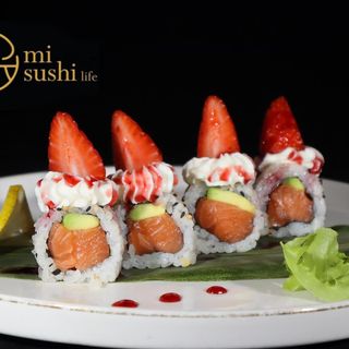 313. Strawberry roll