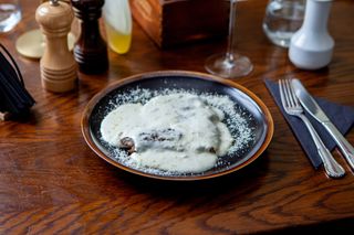 Piept de pui cu sos gorgonzola