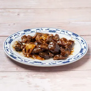 Ternera con setas chinas y bambú