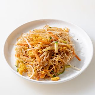 074 Spaghetti di riso con verdure