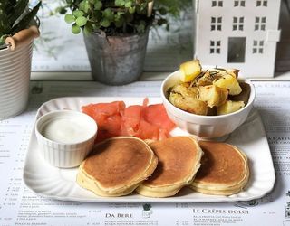 PANCAKES CON SALMONE E PATATE