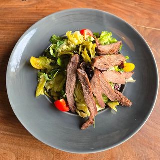 სტეიკ სალათ ღანძილით