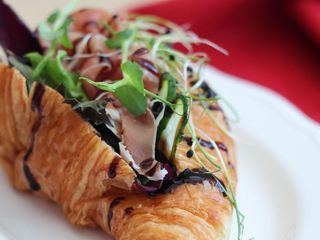 Круасан Іберіко з хамоном