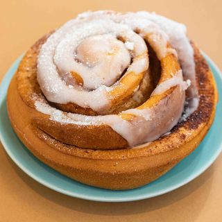 CINNAMON ROLL