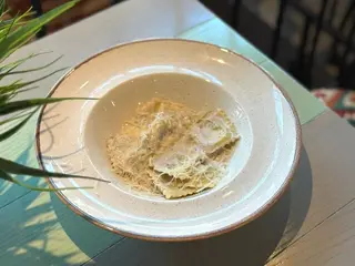 Равіолі з куркою та печерицями